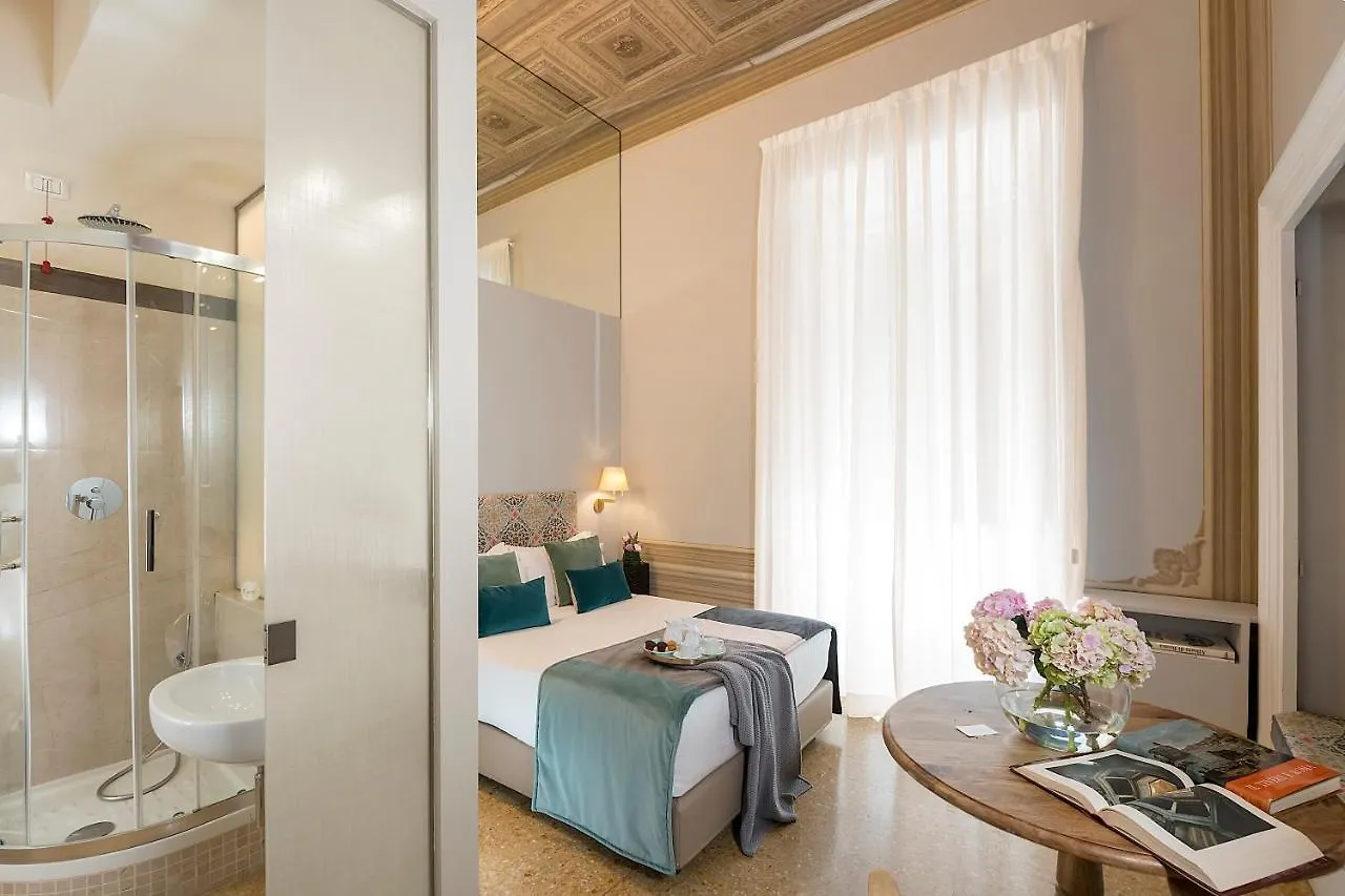 Boutique Hotel Atelier '800 Roma 2*,