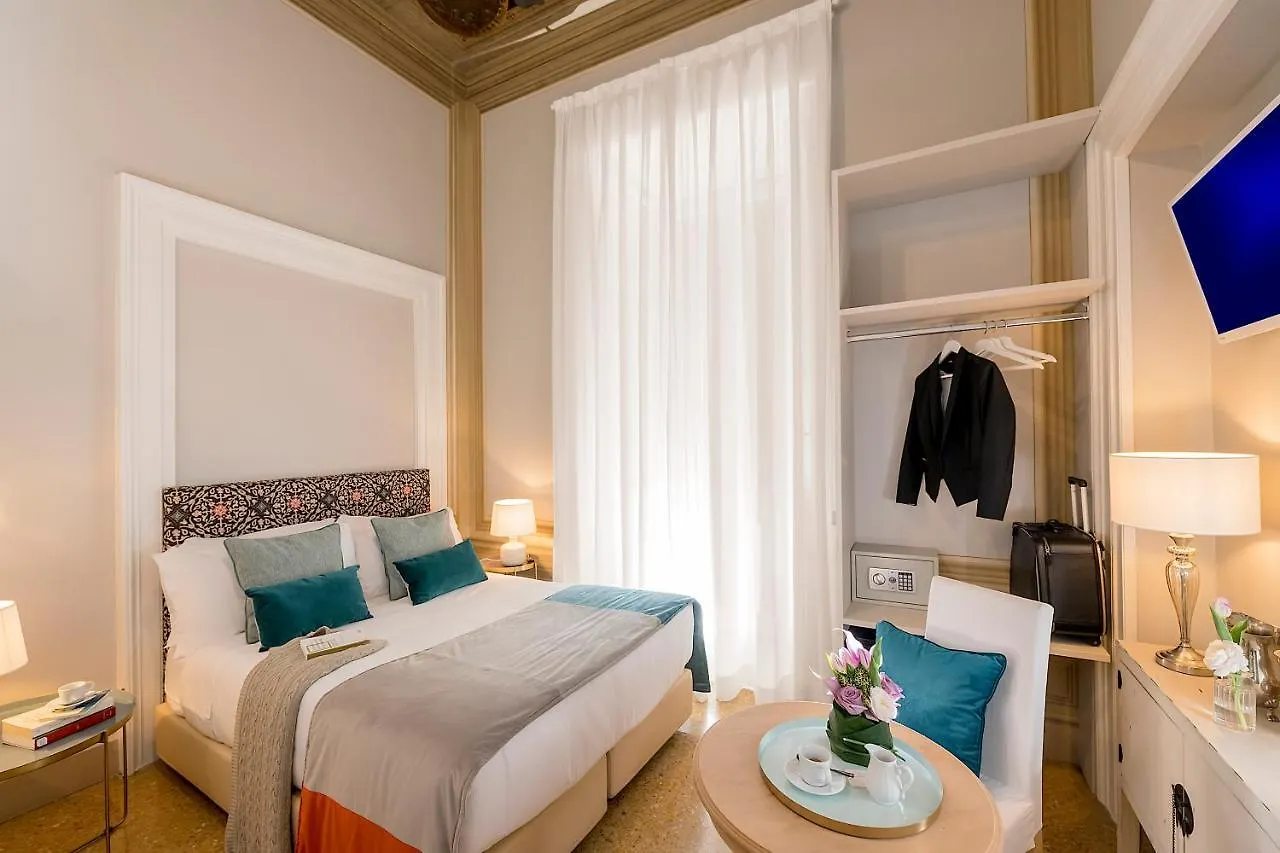 Boutique Hotel Atelier '800 Рим 2*,